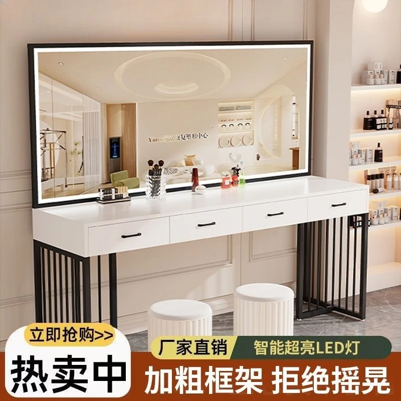 Mesa de Maquiagem Moderna com  - Beauty And Makeup Studio avaliação e preço